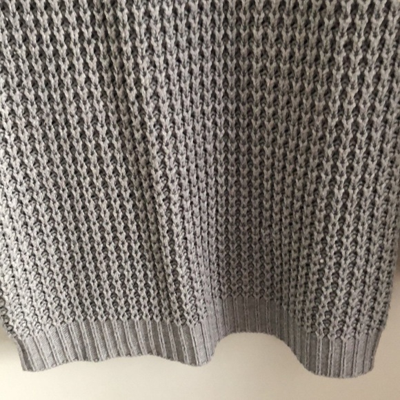 Gray  Chunky Waffle Knit Sweater Size Small - Picture 3 of 8